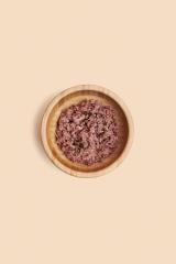 Contenuto cibo umido per gatti con carne di pollame